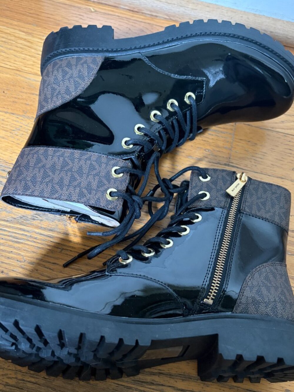 Michael Michael Kors Alistair Combat Booties in Black/Brown Size 7 NWOT - Picture 4 of 9